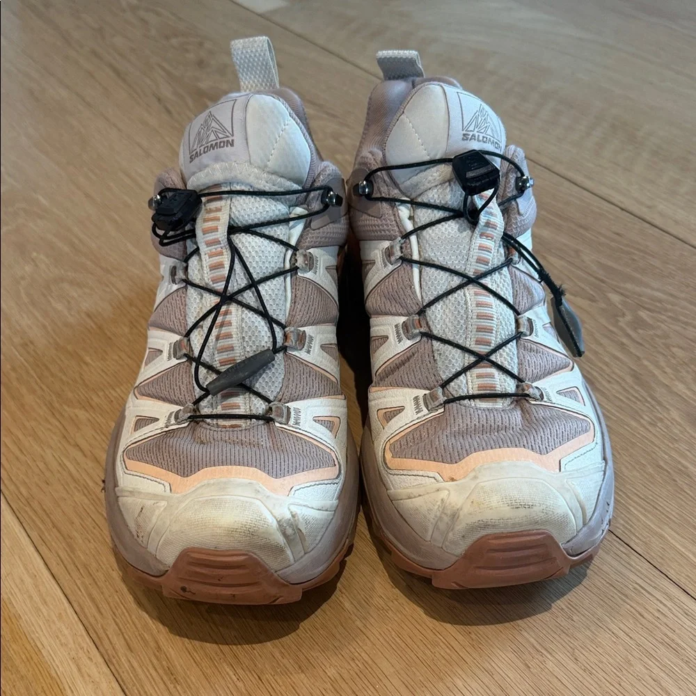 Salomon beige tan trail sneakers - Picture 2 of 3